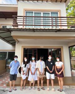 入住Hoteru House Ranong 2 - โฮเตรุ เฮ้าส์ ระนอง的客人