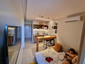 Apartamento em Salinas Premium Resort的厨房或小厨房