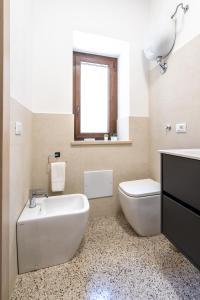 Via Venezia 32 Room的一间浴室