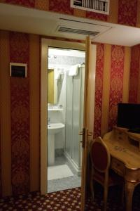 贝里亚缇酒店的一间浴室