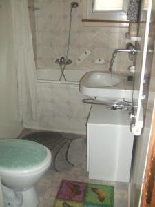 纳达史德公寓酒店的一间浴室