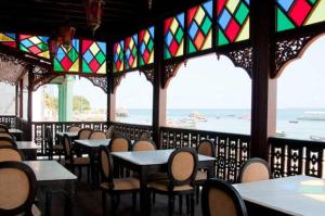 米兹贾尼海滨酒店餐厅或其他用餐的地方