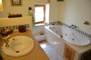 卡萨特克斯乡村民宿的一间浴室