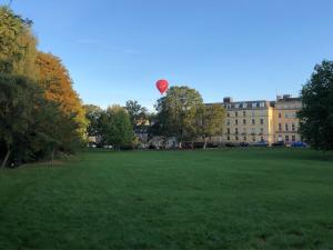 巴斯A Rare Georgian Crescent Residence with parking的相册照片