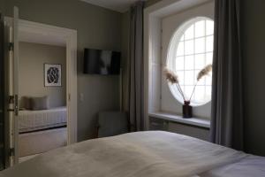 萨沃亚酒店客房内的一张或多张床位