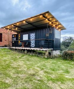 ChiquinquiráAcogedor y moderno Glamping en container, 10 min del centro的相册照片