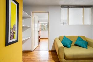 Apartamento Niza 127 dos personas的休息区