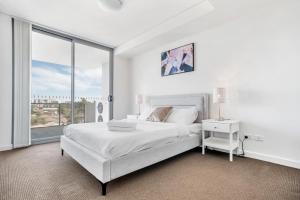 KOZYGURU Parramatta Lovely 2 BED APT Free Parking NPA006平面图