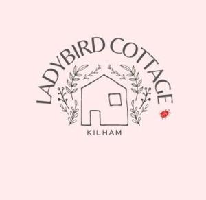 大德里菲尔德Ladybird Cottage, Dog Friendly, Couples or Small families, Yorkshire Wolds - Countryside and Coast的鸟公司标志,有房子