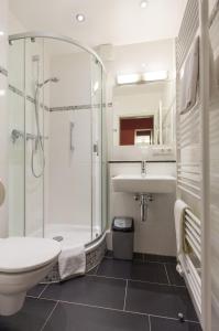 扎格浩斯酒店的一间浴室