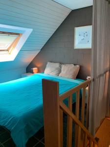 De Bosdreef - Hengelhoef - duplex met verwarmd openluchtzwembad客房内的一张或多张床位