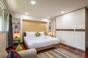 曼谷At FOUR-6 Bed, CITY CENTER, Nana BTS, MBK, Central World, Siam的相册照片