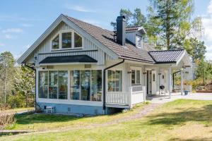 斯德哥尔摩Elegant home with stunning sea view and garden的相册照片