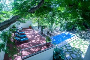 Villas Parota Inn内部或周边泳池景观