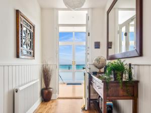 荷尼湾Pass the Keys Jarrahdale Beach House - Stunning Luxurious Holiday Pad by the sea的相册照片