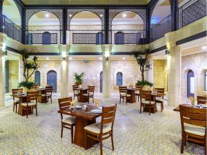 The Sephardic House Hotel in The Jewish Quarter餐厅或其他用餐的地方