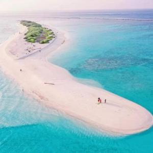 马提威力Mystic Maldives Mathiveri Retreat的海洋岛屿的空中景观