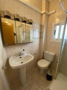 阿利坎特Cozy Apartment in Centre of Alicante near Plaza de Toros的相册照片