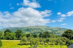 阿伯加文尼Tanglewood house Abergavenny with private parking的相册照片