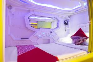 雅加达Super OYO 91328 Fiducia Capsule Hotel的相册照片