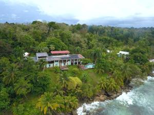 Bird Island Bungalows鸟瞰图