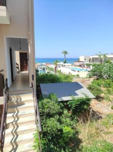 Dedalos n3 Sea View apartment-30 metres from the beach内部或周边泳池景观