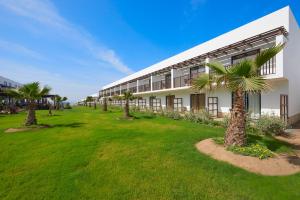 Melia Llana Beach Resort & Spa - Adults Only - All Inclusive外面的花园