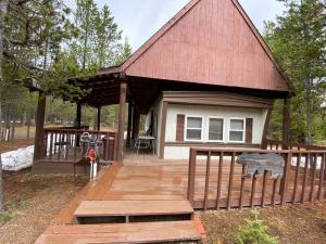 艾兰帕克Grandma's Home in the Woods. Yellowstone的相册照片