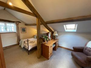 BuscotSpacious Cotswold country cottage的相册照片