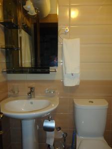 科里亚酒店的一间浴室
