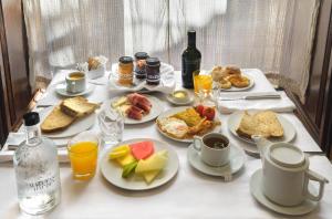 Hotel Restaurante & Spa Palacio Matutano-Daudén提供给客人的早餐选择