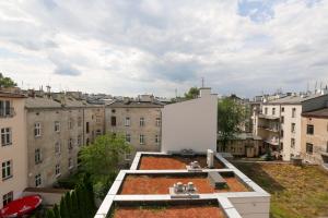 克拉科夫Partnerapart Rakowicka 14 Kamienica的从建筑物屋顶上可欣赏到风景