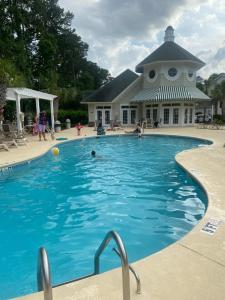 Golfers & Families Dream Vacation! Patio, Pool, 4 Miles to Everything ! Spacious Condo Stocked with all You Need!