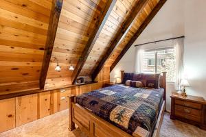 Retro Cabin客房内的一张或多张床位