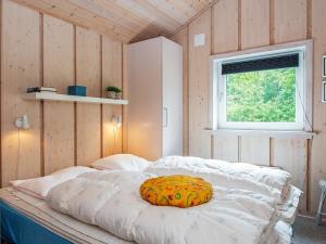 Holiday Home Duevænget IV客房内的一张或多张床位