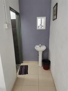 Langkawi Village Budget Rooms的一间浴室