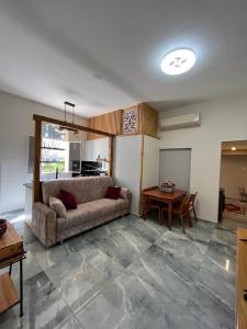 Diamond Apartment In Haifa的休息区