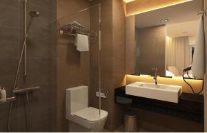 怡保怡东酒店的一间浴室