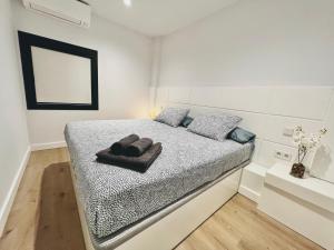 BEST LOFT NEAR REAL MADRID STADIUM客房内的一张或多张床位