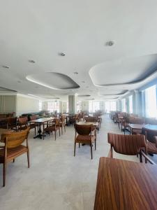 Lala Grand Hotel餐厅或其他用餐的地方