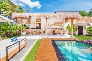 Villa Belize - Lush & Private 4-BDR Villa with Rooftop Terrace内部或周边的泳池