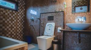 The Alnus Ravangla的一间浴室