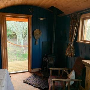 多诺赫Birkenshaw - Beautiful Shepherd’s Hut in the Highlands.的相册照片