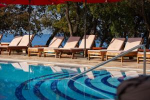 La Luna Hotel - All inclusive内部或周边的泳池