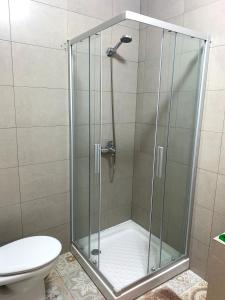 La Cabieda - Junto al Río Cañamares - ideal para grupos y familias的一间浴室