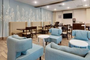 Sleep Inn Dallas Northwest - Irving酒廊或酒吧区