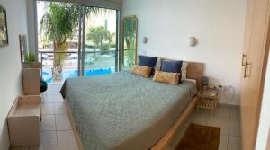 Coralli Superior Seaview客房内的一张或多张床位