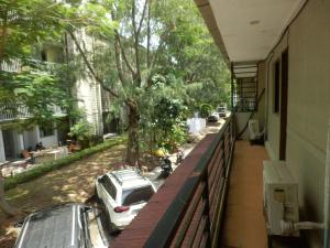Casa Saudade Condotels and Transient Rooms的阳台或露台