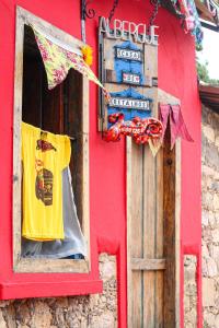 伊加图CASA DE RETALHOS Boutique Albergue, casaril histórico, com 5 suítes individuais e cozinha coletiva, no coração da vila de Igatu-Ba, que preserva fortes traços culturais da época do garimpo, venha viver uma experiência única!的相册照片