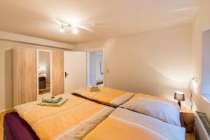 Apartment im Harz客房内的一张或多张床位
